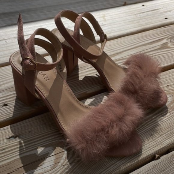 NEW- Parisian "Veron" Light Pink Fluffy Heels/Sandals Size 6 - Picture 5 of 15